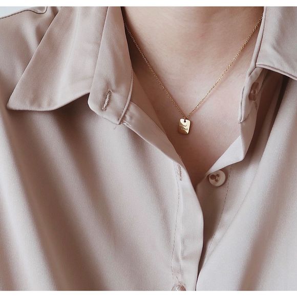 18K Gold Plated Minimalistic Dainty Tag Good Luck Charm Necklace - Picture 5 of 7